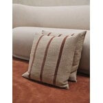 Ferm Living Funda de cojín Senti Stripe, 50 x 50 cm, lino - marrón algarrobo, imagen de decoración