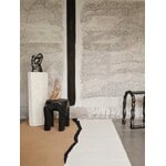 ferm LIVING Tappeto Soil Kelim, 170 x 240 cm, dark sand - bianco naturale, immagine decorativa