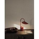 ferm LIVING Lampada portatile Arum, rosso ossido