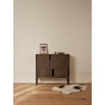 Design House Stockholm Layer senkki jaloilla, tumma tammi, näkymä 5