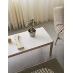 Muuto Workshop Couchtisch, 120 x 43 cm, Eiche - warmgraues Linoleum, dekorationsbild