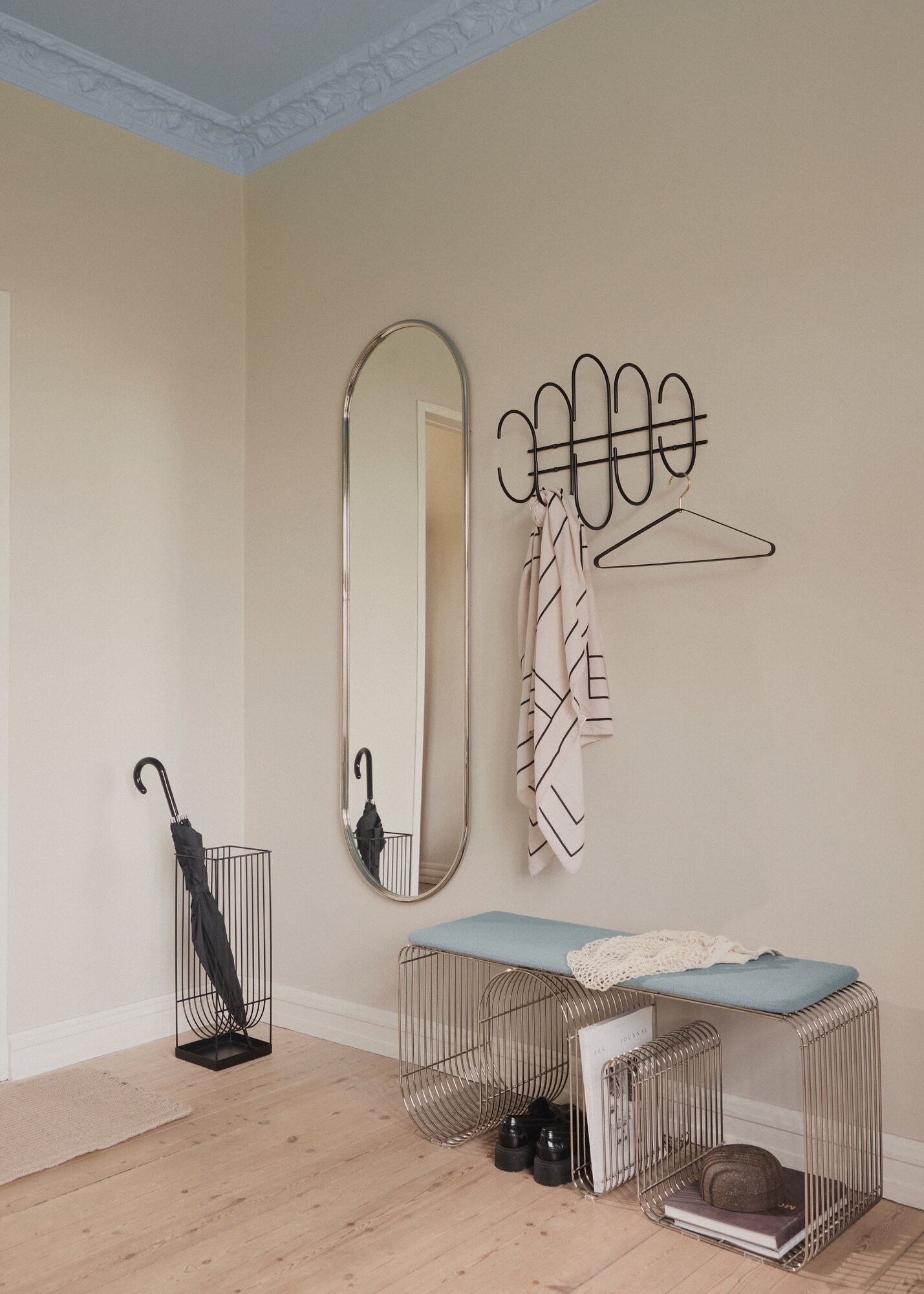 AYTM Curva bench, silver | Finnish Design Shop