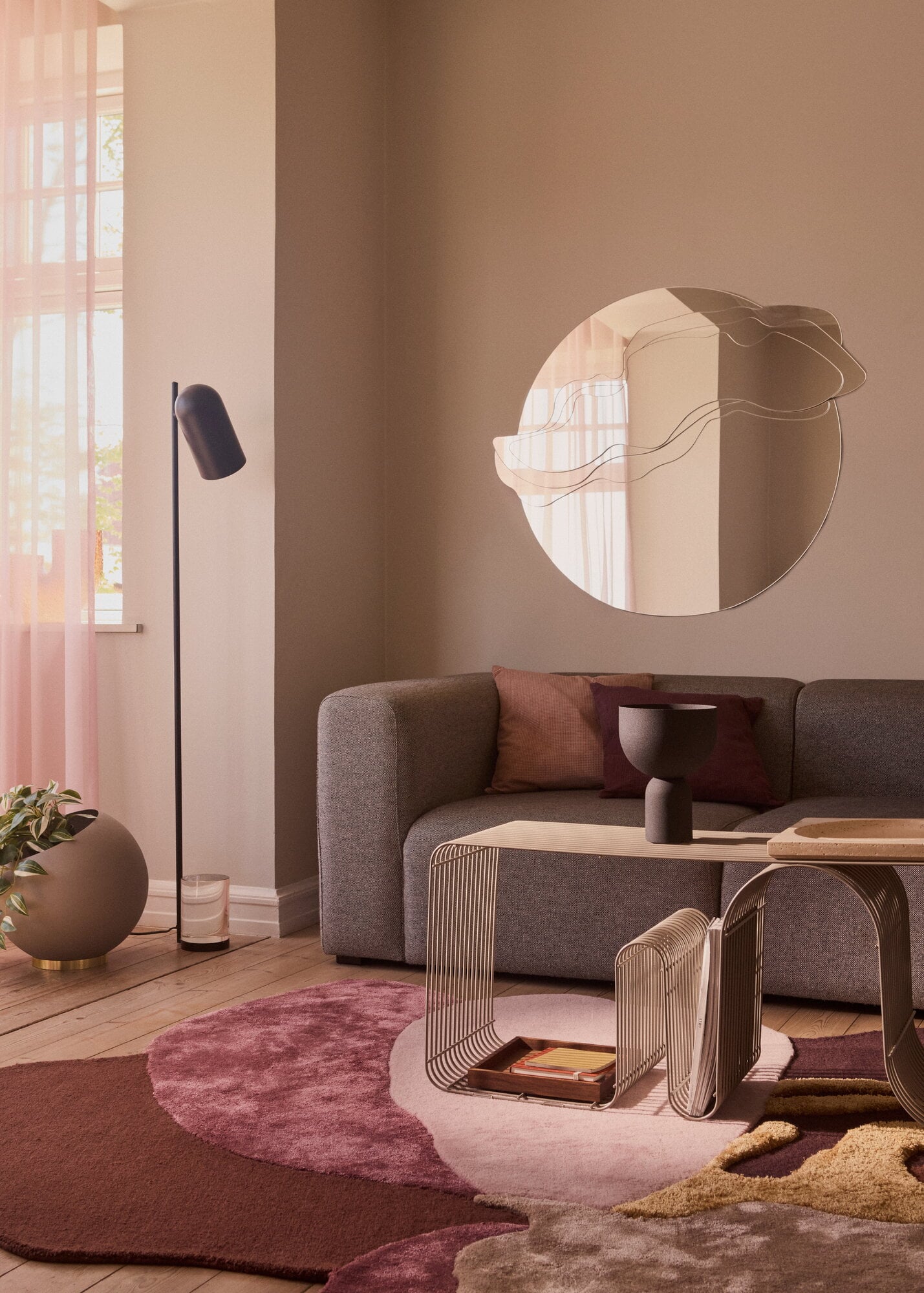 AYTM Curva bench, gold | Finnish Design Shop