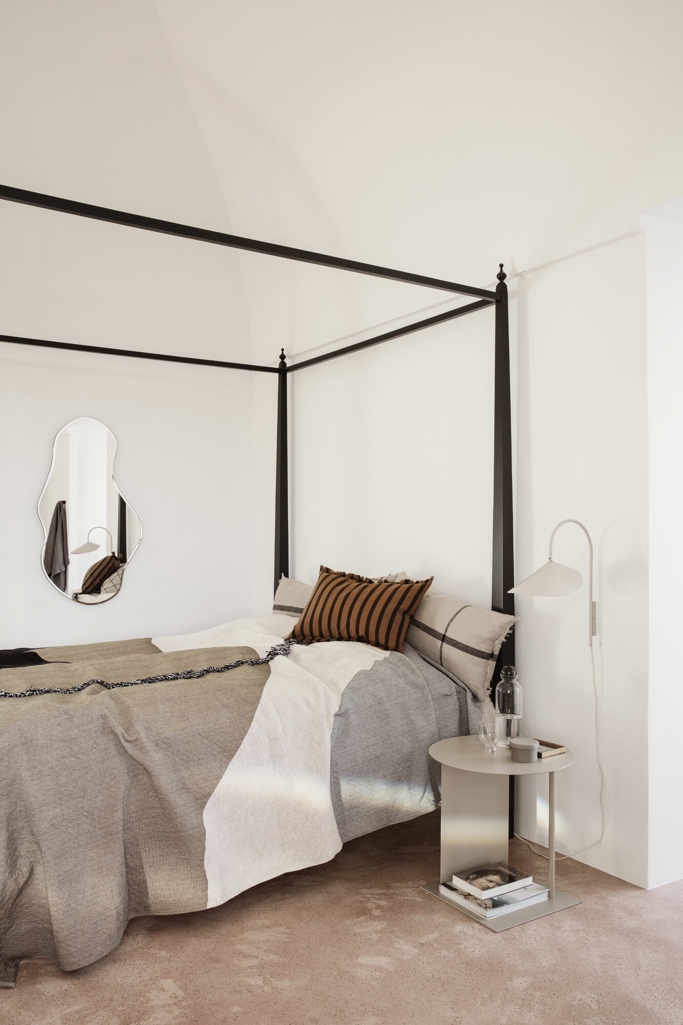 Ferm Living Pond mirror, large, brass | Finnish Design Shop