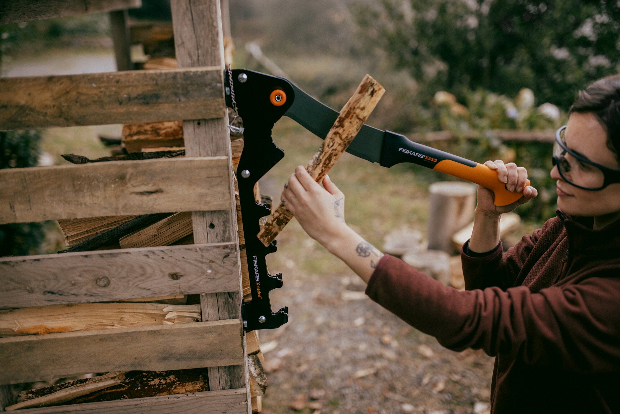 Fiskars X-Series kindling maker, wall mounted | Finnish Design Shop