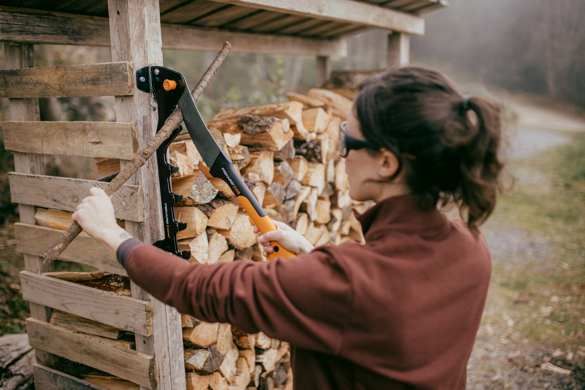 Fiskars X-Series kindling maker, wall mounted | Finnish Design Shop