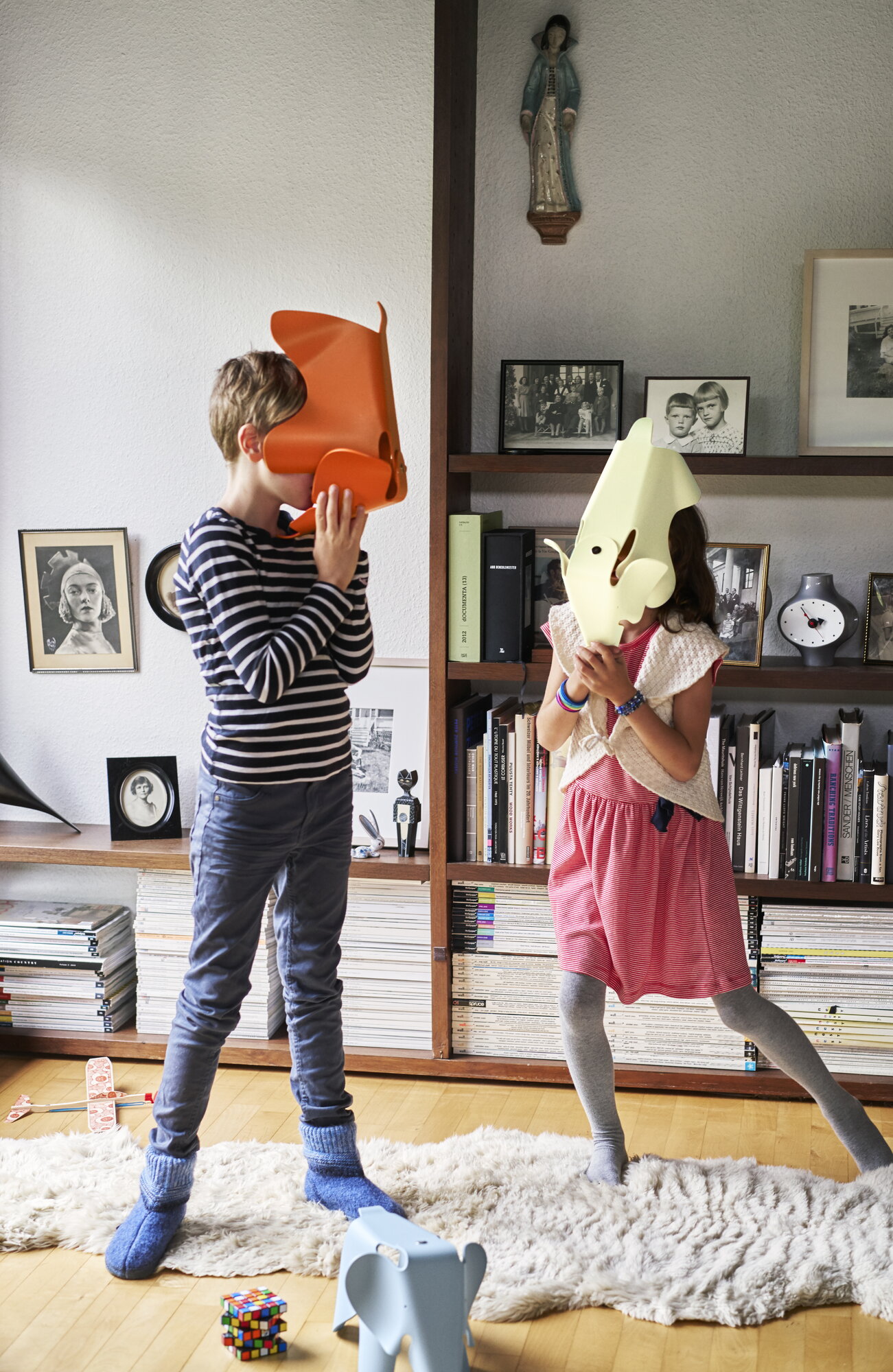 Vitra Eames Elephant, small, Eames Red Orange RE | Finnish Design Shop