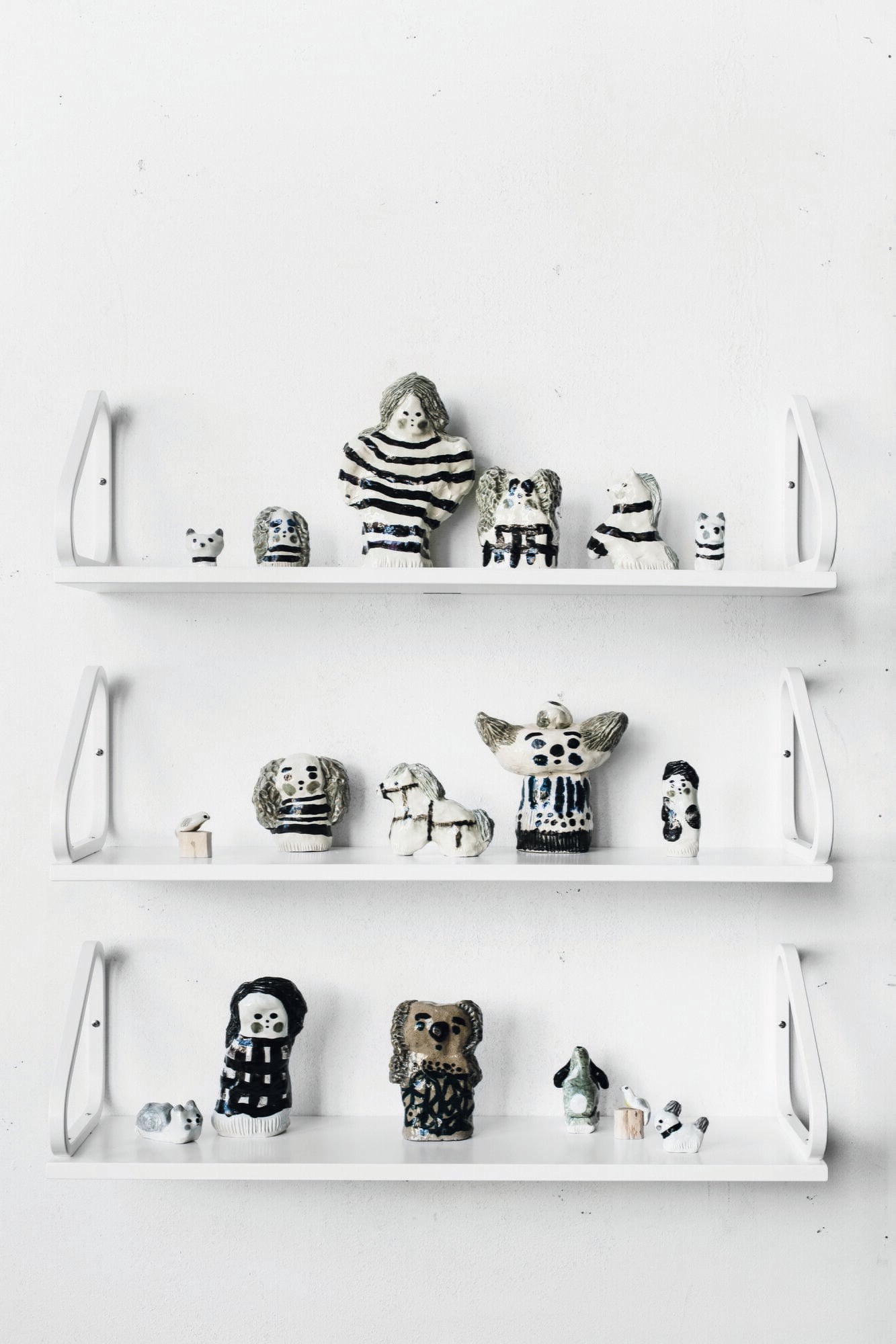 Artek Aalto wall shelf 112B, white | Finnish Design Shop