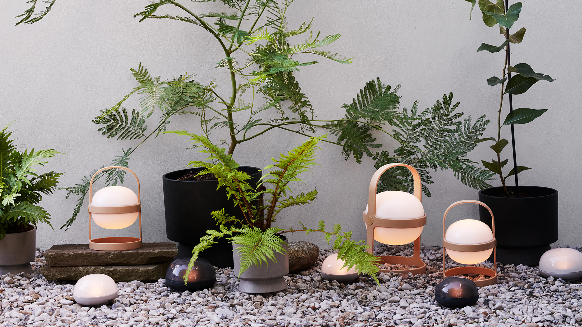 Rosendahl Soft Spot Solar Circular table lamp 25 cm, wheat