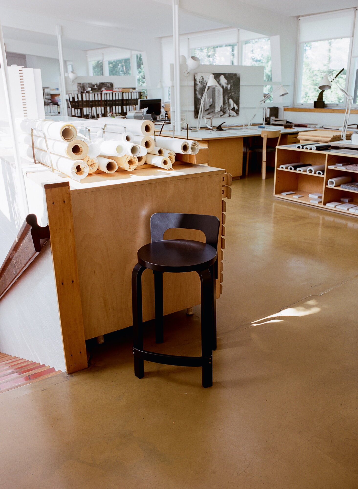 Artek Aalto high chair K65, black | Finnish Design Shop