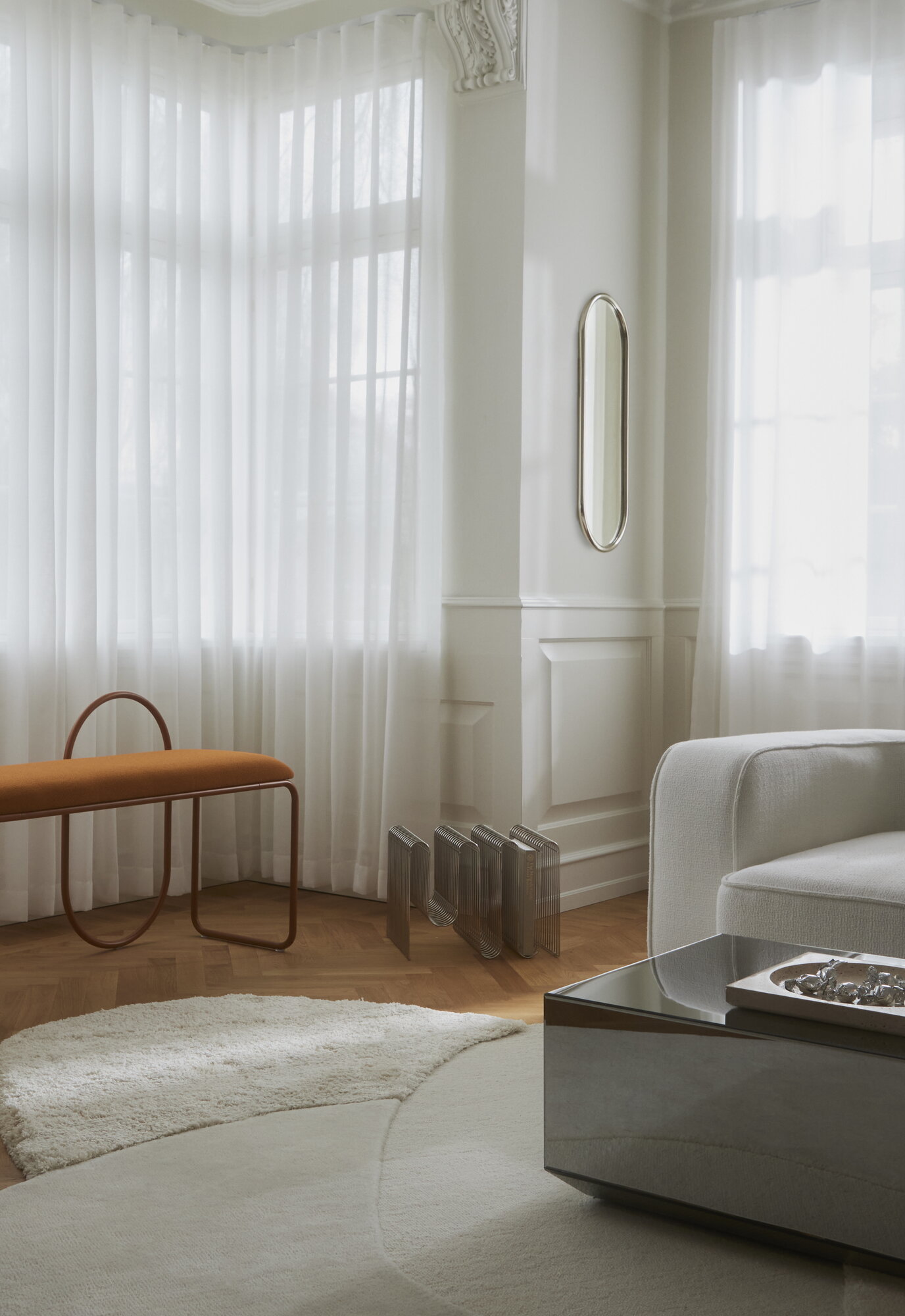 AYTM Curva magazine holder, silver | Finnish Design Shop