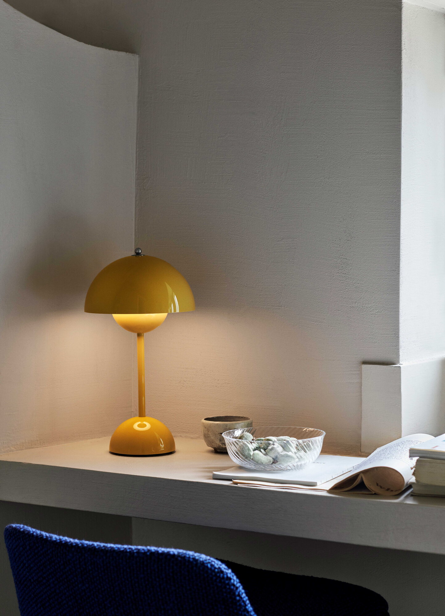 &Tradition Flowerpot VP9 portable table lamp, mustard | Finnish