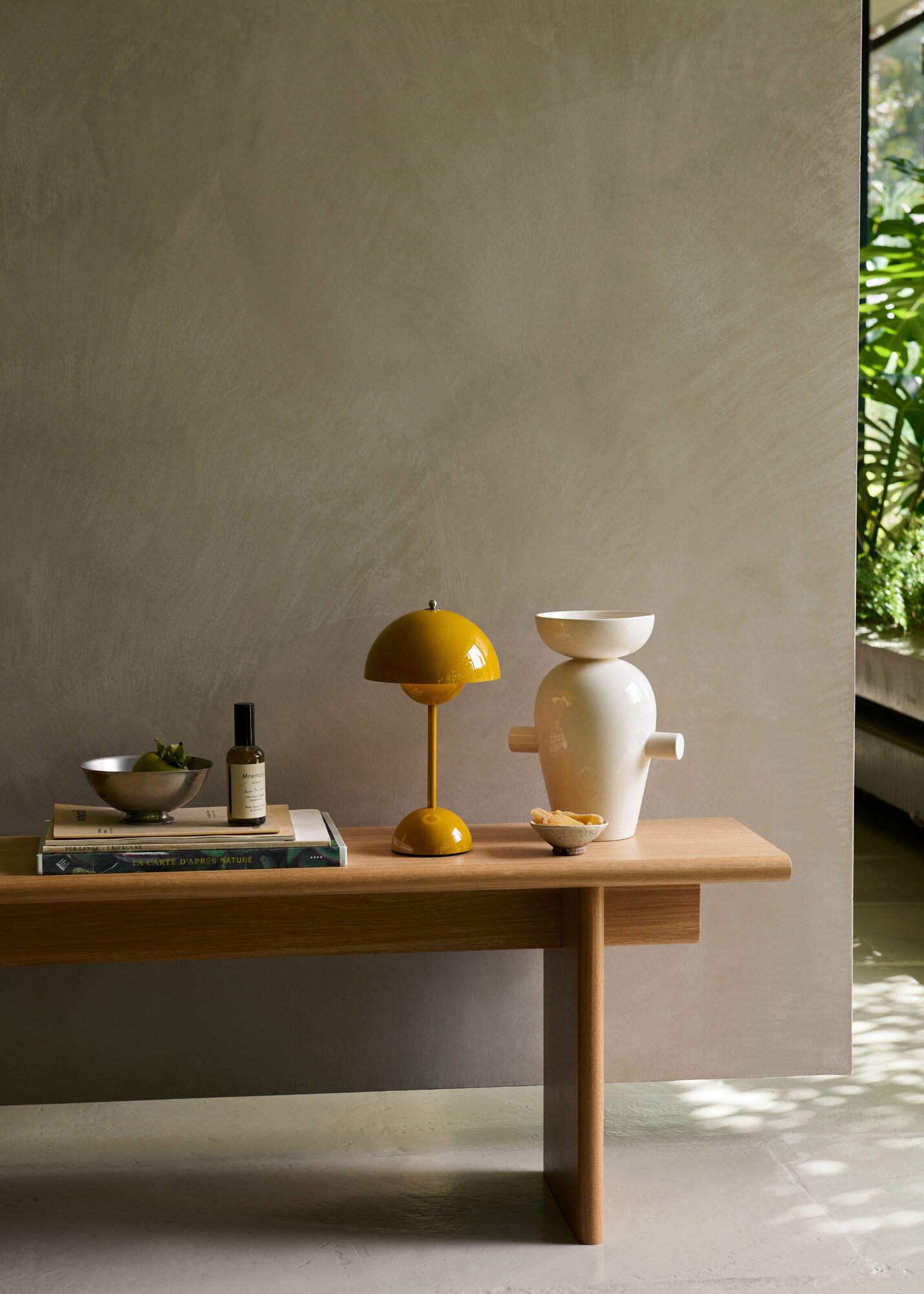 &Tradition Flowerpot VP9 portable table lamp, mustard | Finnish