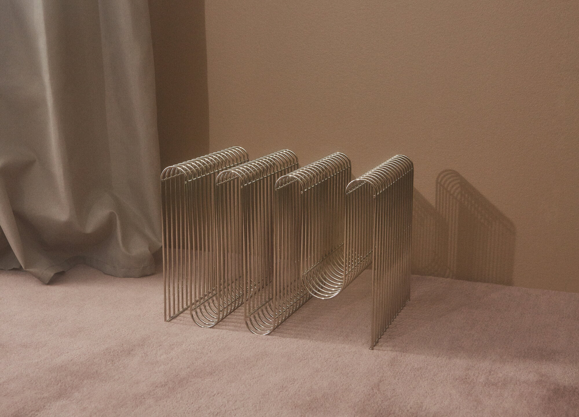 AYTM Curva マガジンラック シルバー CURVA magazine holder