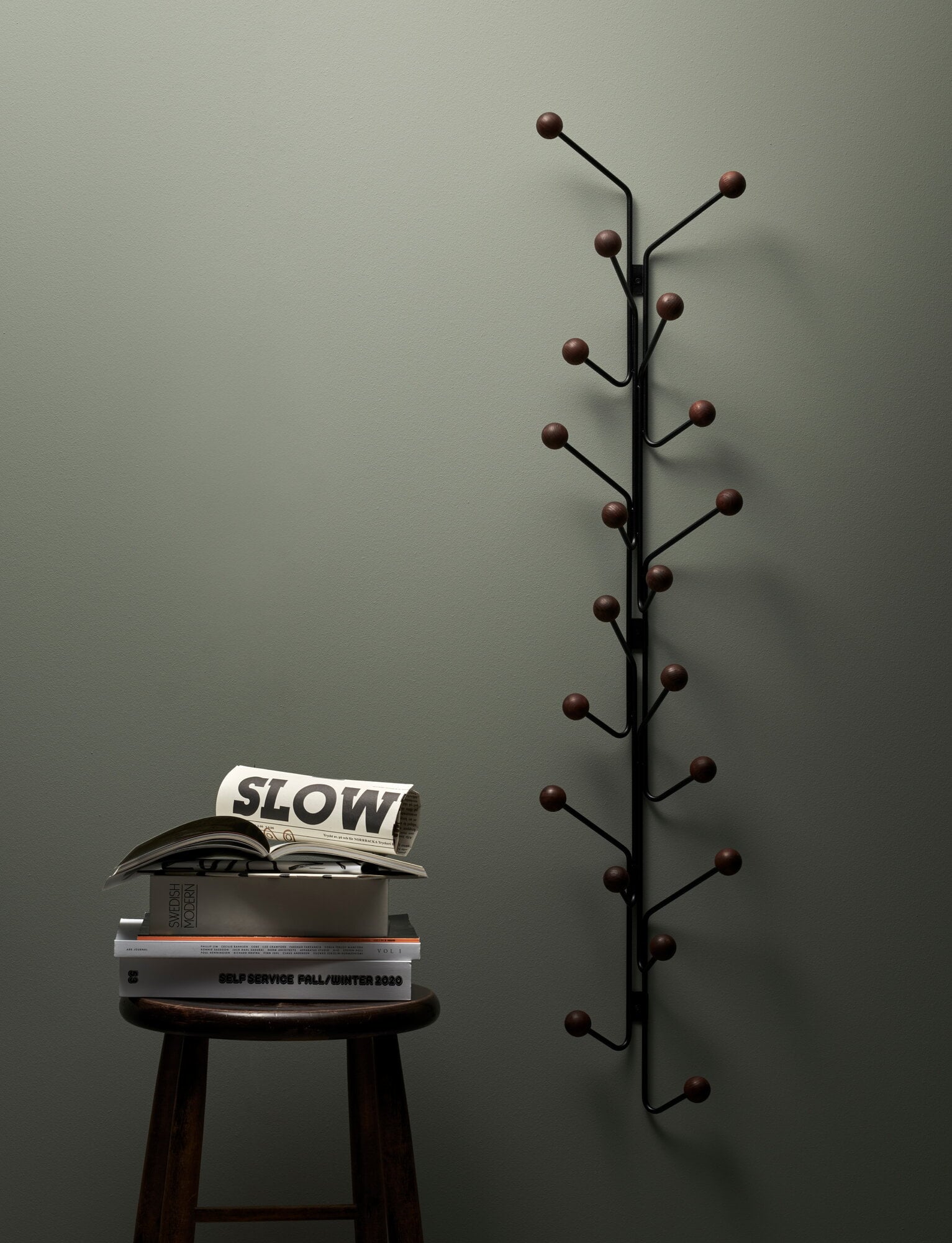 Maze Bill Vertical coat rack, black - stained ash | Finnish Design