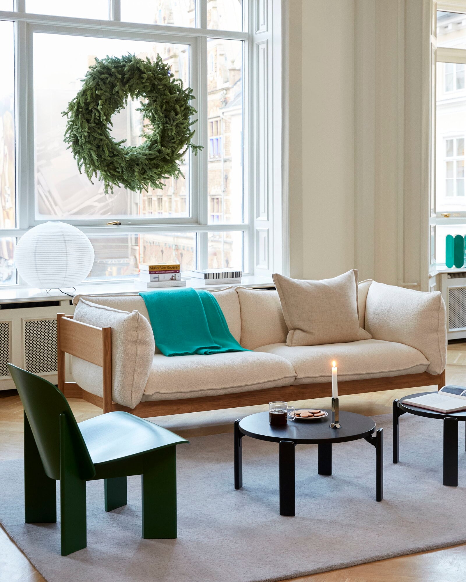 センターテーブル・ローテーブル Hay REY COFFEE TABLE HAY Rey coffee table, 66,5 cm, deep black | Finnish Design Shop