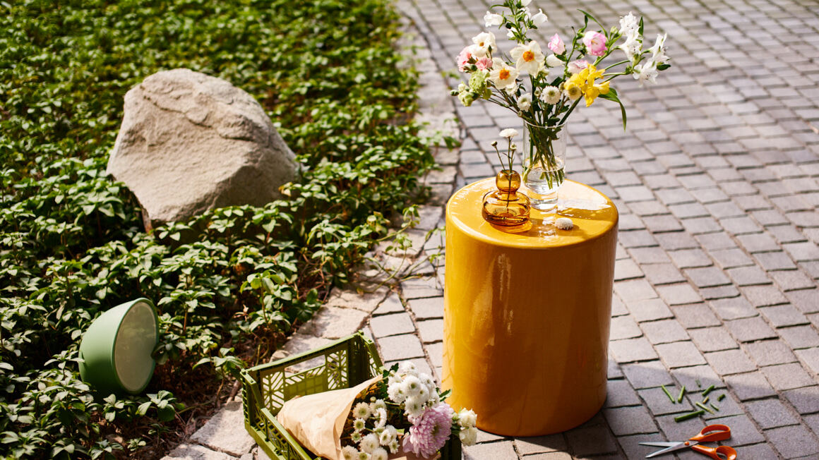 Serax Pawn side table, 46 cm, ochre | Finnish Design Shop