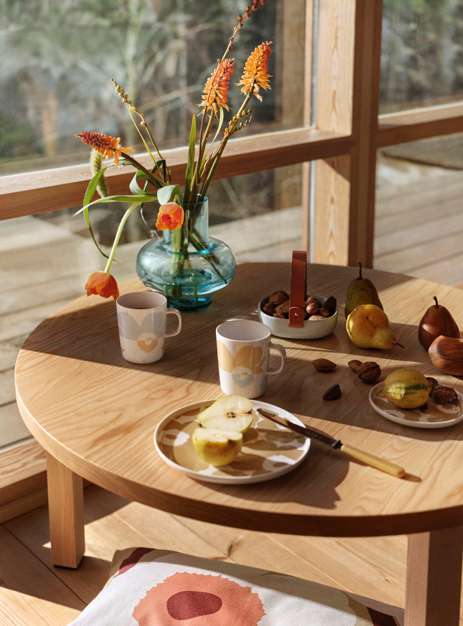 Marimekko Oiva - Unikko plate 20 cm, white - beige | Finnish