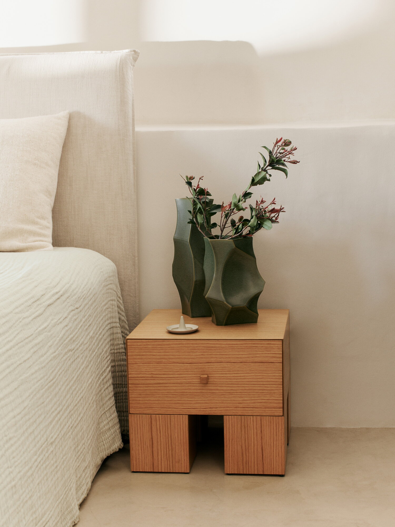 Ferm Living Kuben bedside table 1x1, natural oak veneer | Finnish