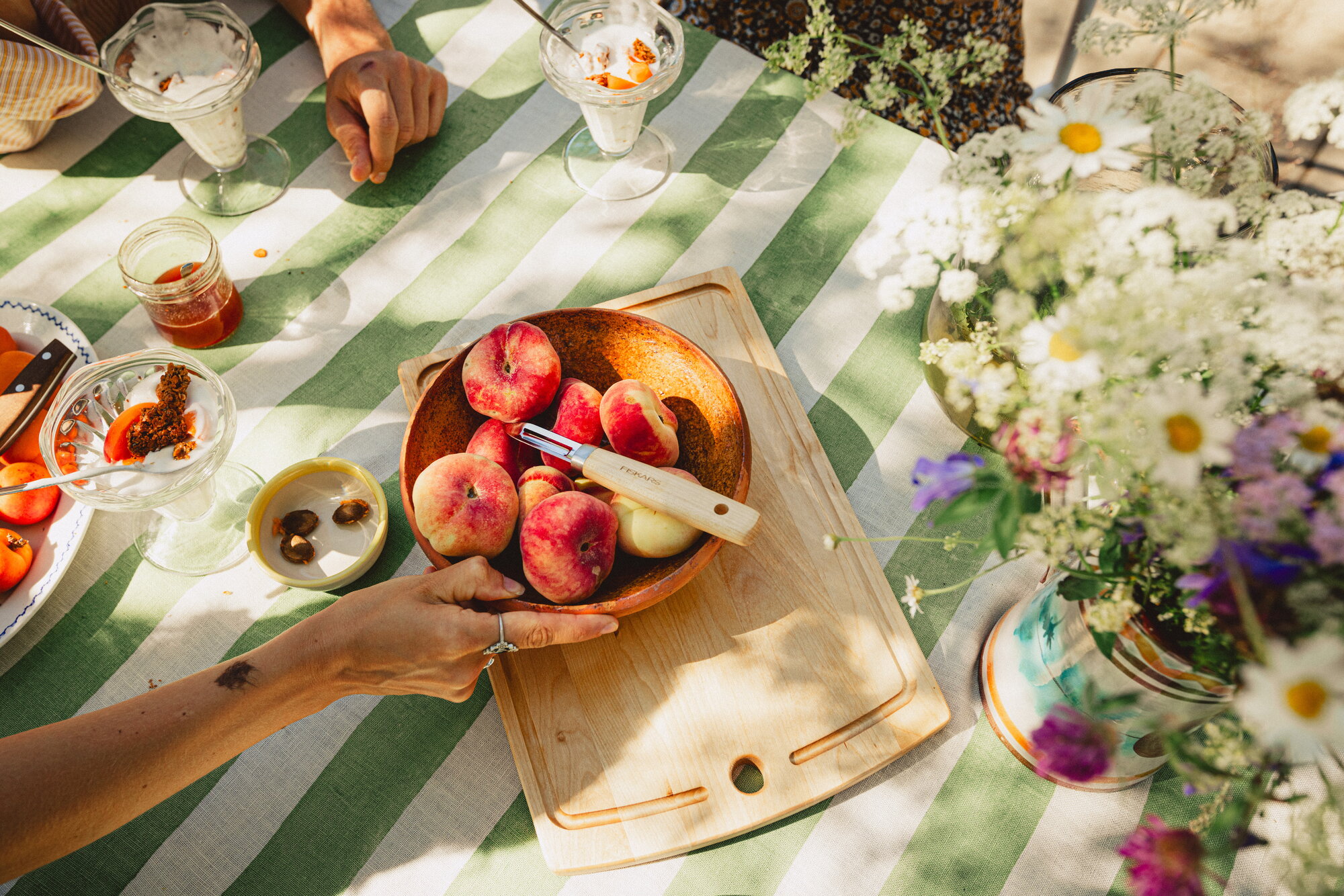 Fiskars Folken peeler, fixed blade | Finnish Design Shop UK