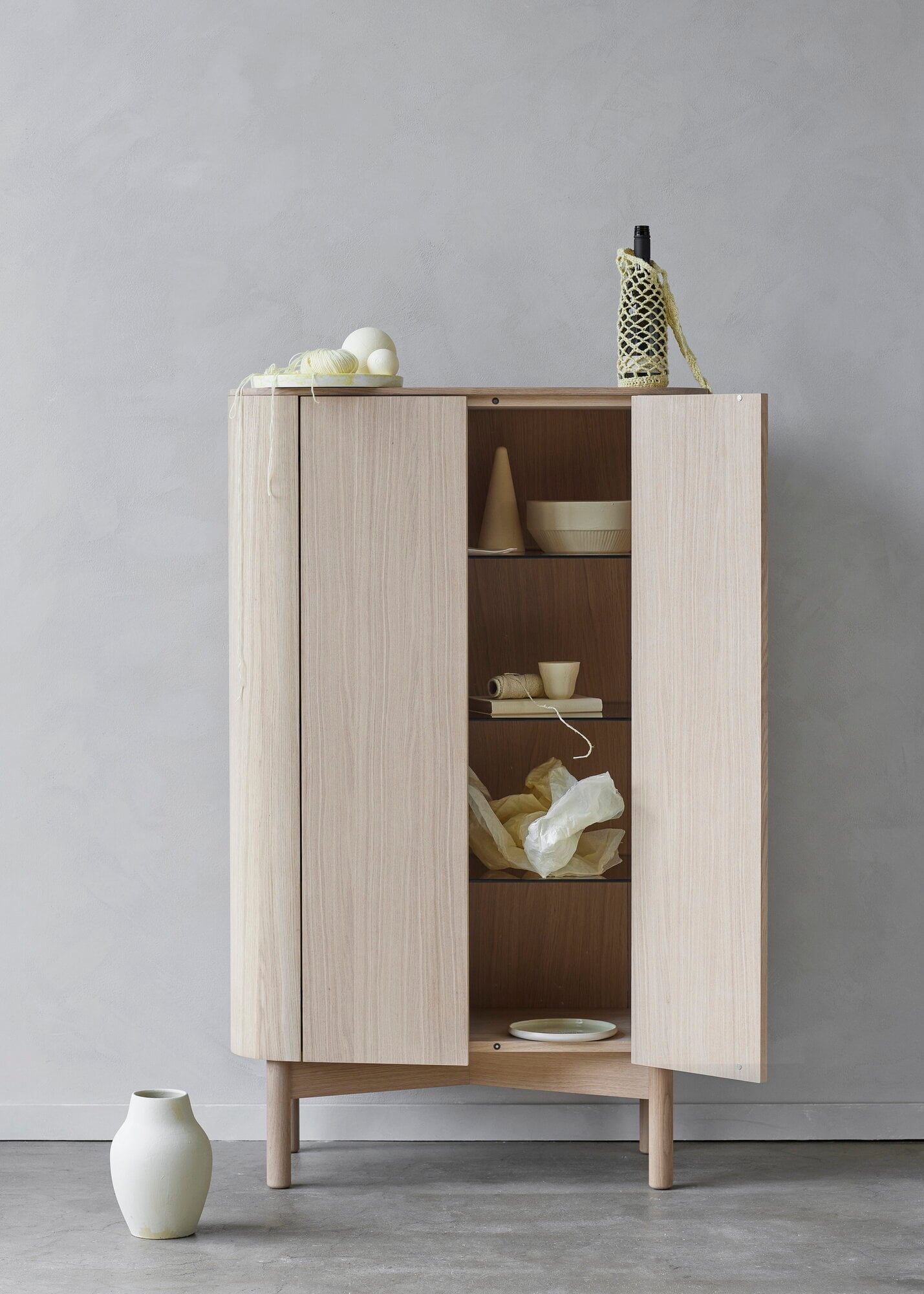 Northern Loud kaappi, korkea, vaalea tammi | Finnish Design Shop