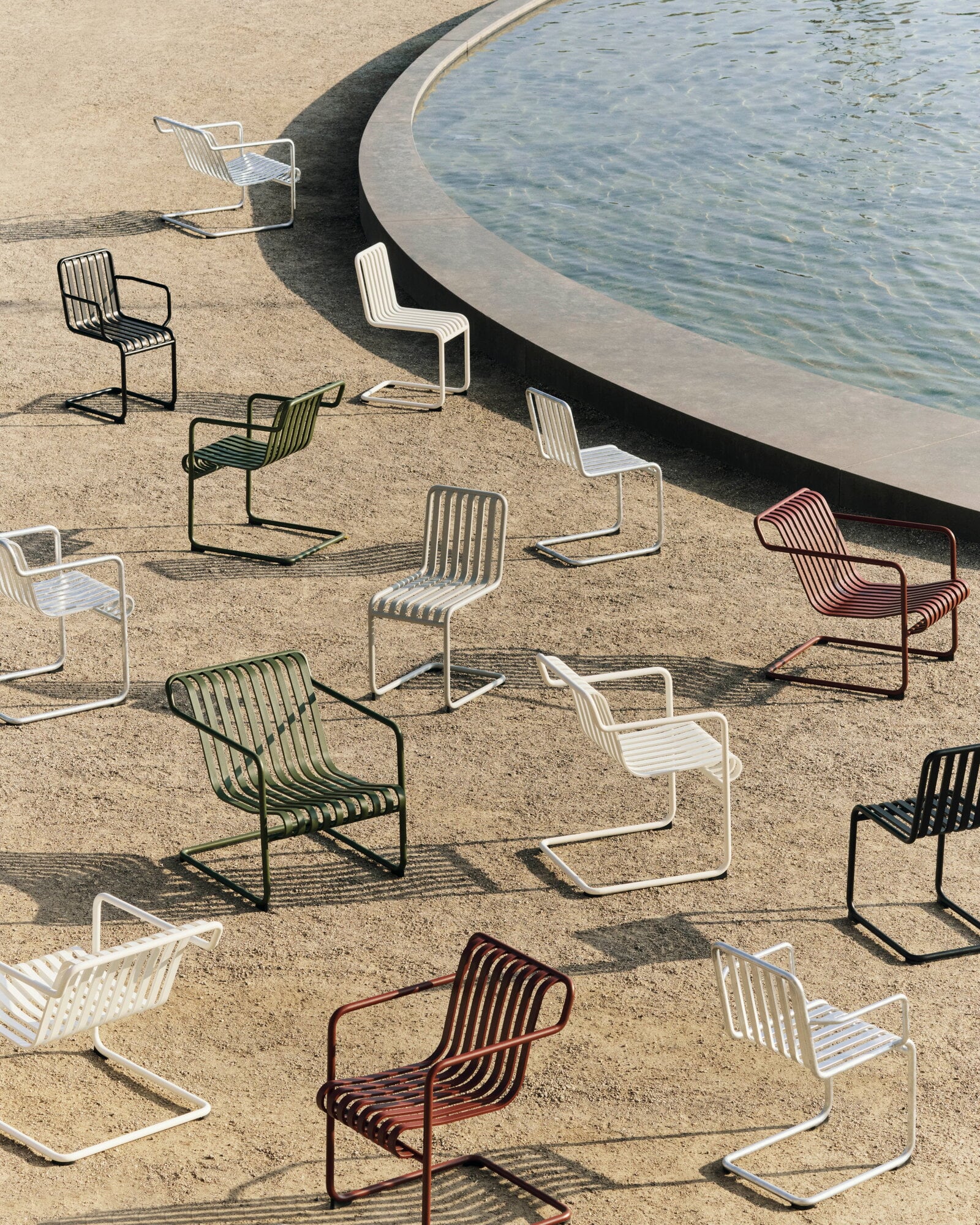 HAY Palissade Cantilever lounge chair, low, iron red | Finnish