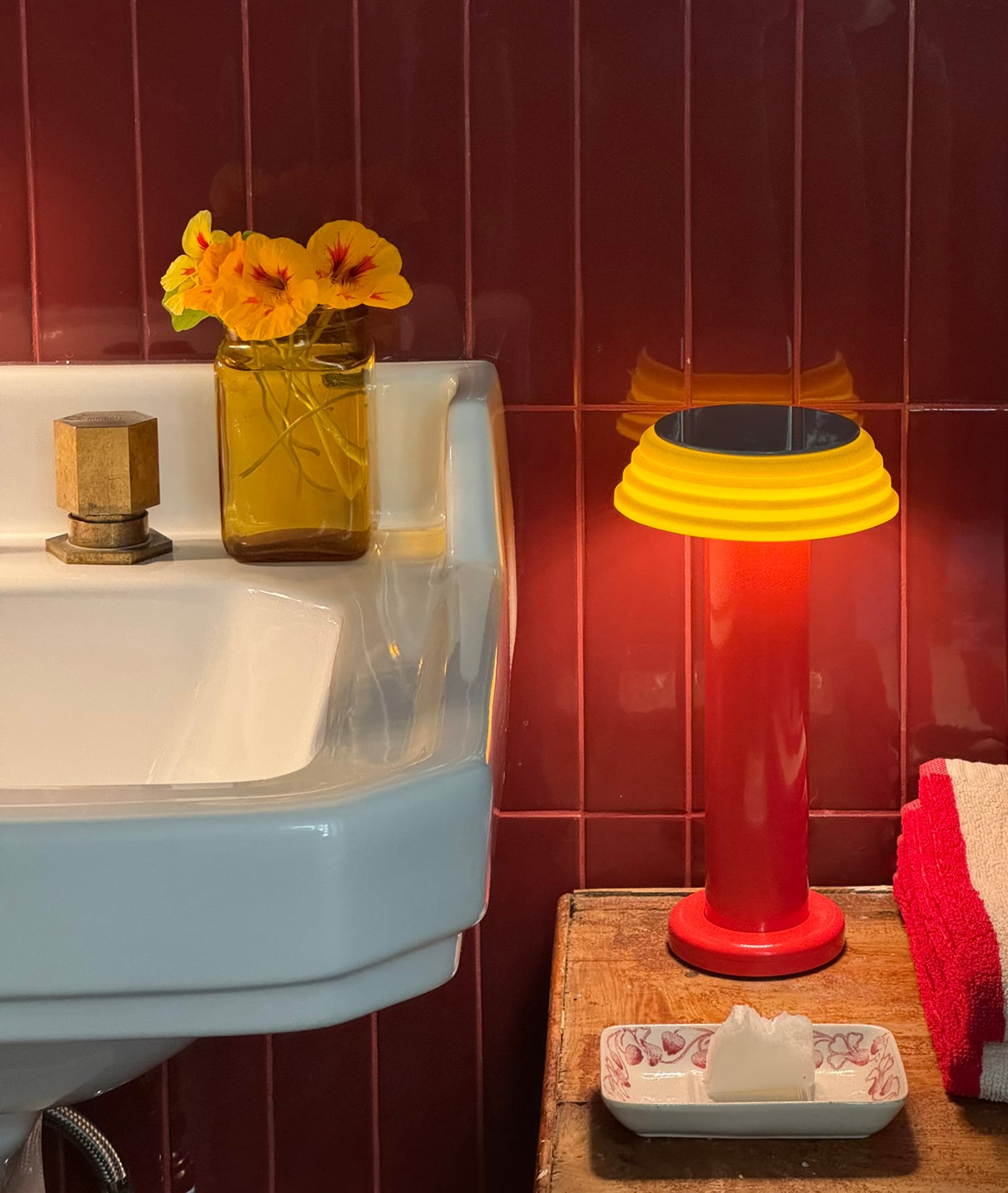 Sowden PL1 portable table lamp, red | Finnish Design Shop