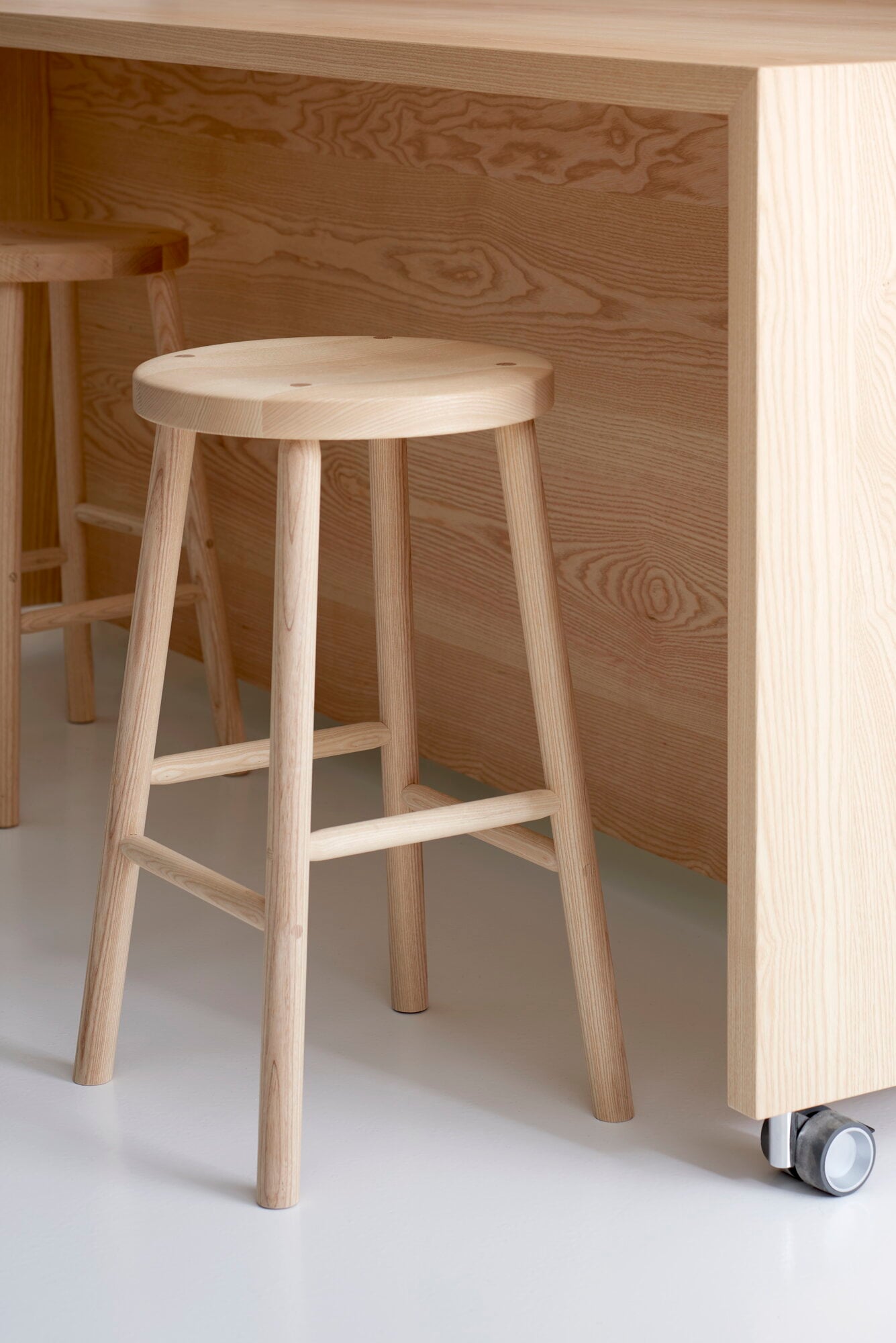 Storia stool 65 cm