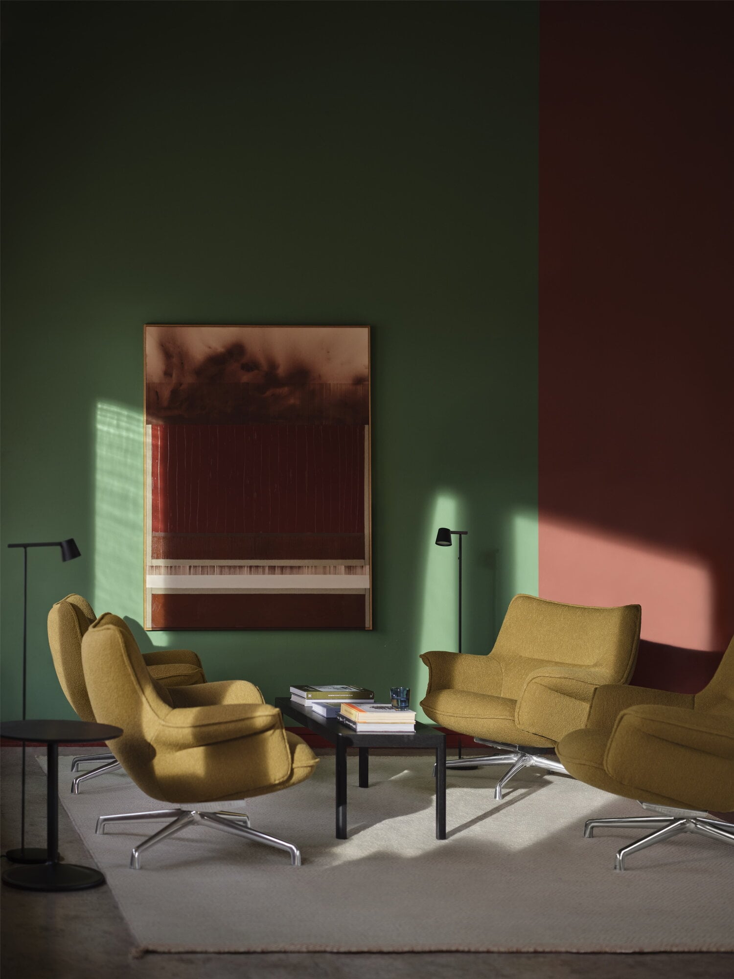 Muuto Doze lounge chair, low, swivel base, pol. alum-brown Hearth