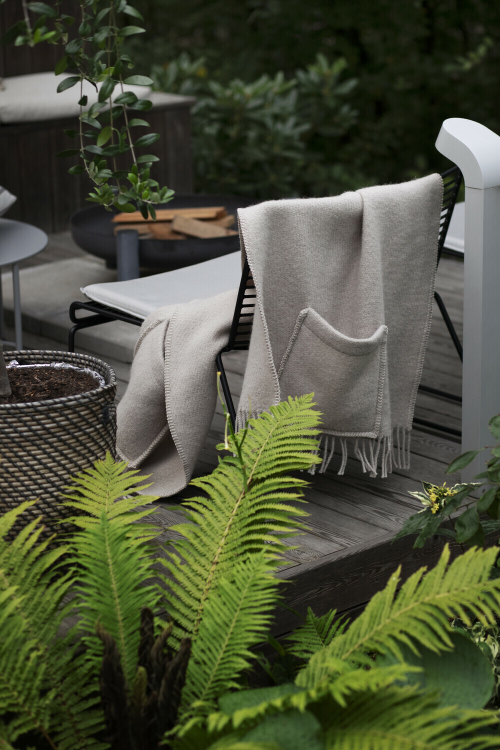 Lapuan Kankurit UNI Pocket Shawl (Forest Green)