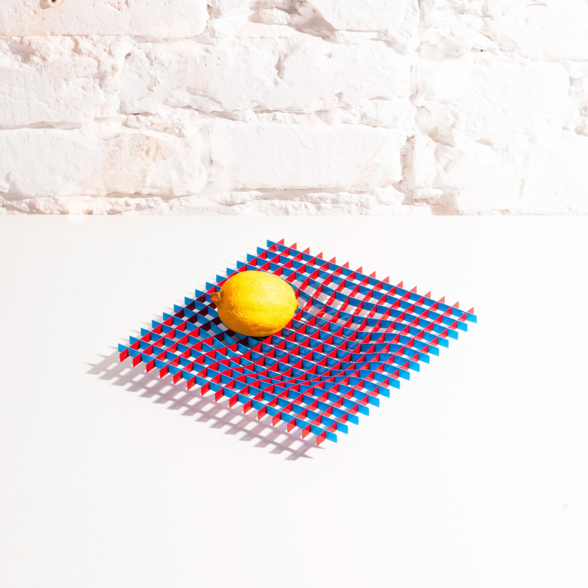 Fundamental Berlin Gravity tray, 20 x 20 cm, Pompidou