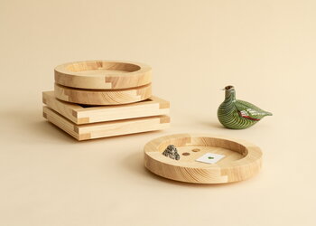 Vaarnii 009 tray, round, pine