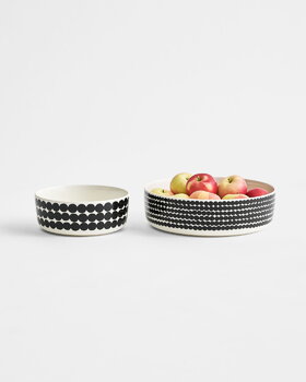 Marimekko Oiva - Räsymatto serving dish 3 L, white - black, decoration image