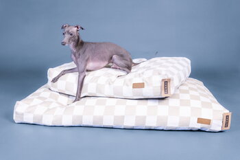 PAIKKA Check Mattress koiranpeti, 125 x 80 cm, beige, sisustuskuva