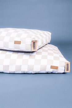 PAIKKA Check Mattress koiranpeti, 125 x 80 cm, beige, sisustuskuva
