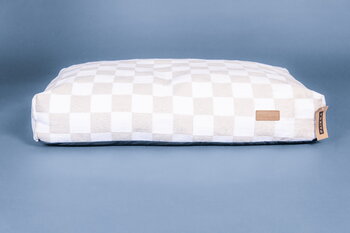 PAIKKA Check Mattress koiranpeti, 125 x 80 cm, beige, sisustuskuva