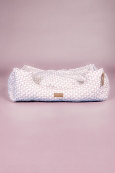 PAIKKA Treasure Bed koiranpeti, 95 x 75 cm, vaaleanpunainen, sisustuskuva