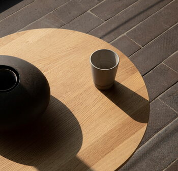 Fogia Koku coffee table, oval, lacquered oak