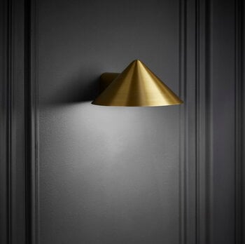 Frandsen Grasp rechargeable wall lamp, brass, decoration image