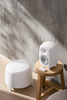 Genelec F Two (B) active subwoofer, white