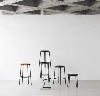 indtryk skærm materiale Circa bar stool, 65 cm, black steel - black aluminium | Finnish Design Shop