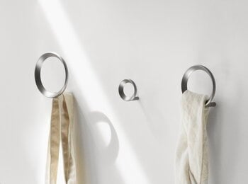 Normann Copenhagen Loop Haken, groß, gebürstetes Zink