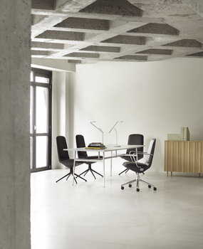 Normann Copenhagen Rib senkki, 159 cm, tammi, sisustuskuva
