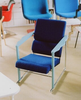 Hem Experiment lounge chair 502, blue - ultramarine, decoration image