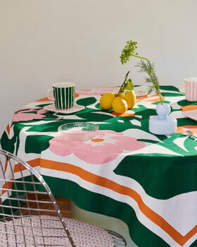 Marimekko Green Green pöytäliina, 140 x 140 cm, valkoinen-vihreä-v.punainen-oranssi, sisustuskuva