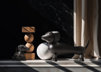 Kay Bojesen Chien en bois Wooden Dog, modèle moyen, chêne teinté foncé