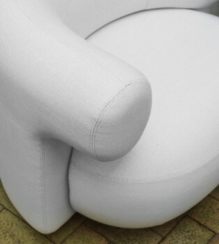 Normann Copenhagen Poltrona Burra Outdoor, girevole con ritorno, Savane Whisper, immagine decorativa