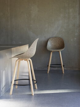 Normann Copenhagen Mat baarituoli, 65 cm, pyökki - cream steel - seaweed, sisustuskuva