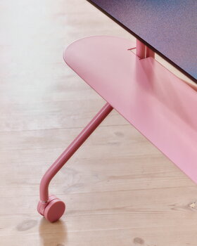 Pedestal Pipe hylly, bubble gum, sisustuskuva