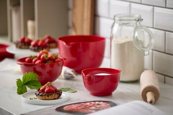 Rosti Margrethe mixing bowl, 1.5 L, red, decoration image